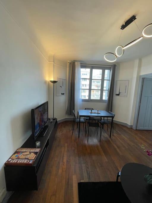 Profitez Du Calme De Courbevoie La Defense Appartement Buitenkant foto